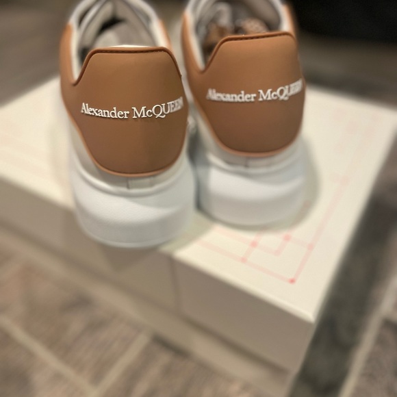 Alexander McQueen Sneakers - Picture 5 of 5